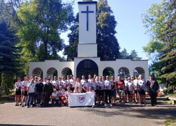 Stalowa Wola: Uczestnicy Rajdu Rowerowego Weteranów upamiętnili poległych