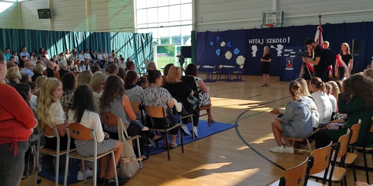 Mielec:   Powroty do szkolnej ławki….