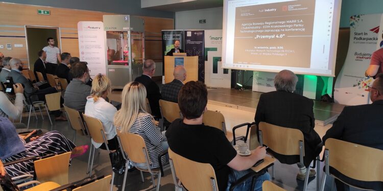 Mielec: Konferencja  -Przemysł 4.0