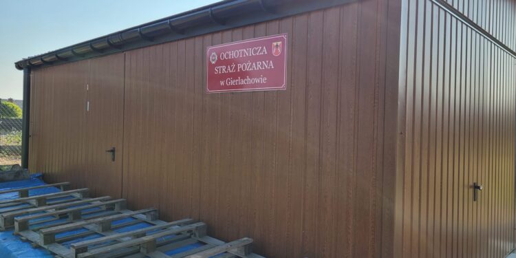 Gierlachów: Powstanie świetlica wiejska.