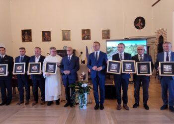 Sandomierz: 25 lat Powiatu Sandomierskiego.