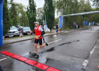 Sandomierz. Po raz piąty pobiegli z Chmielowa do Sandomierza