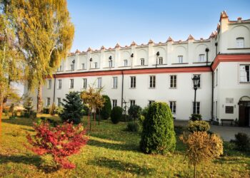 Sandomierz: Remonty w szkołach średnich.