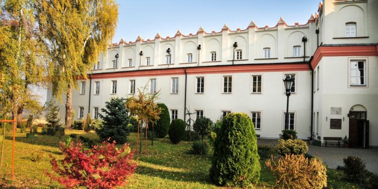 Sandomierz: Remonty w szkołach średnich.