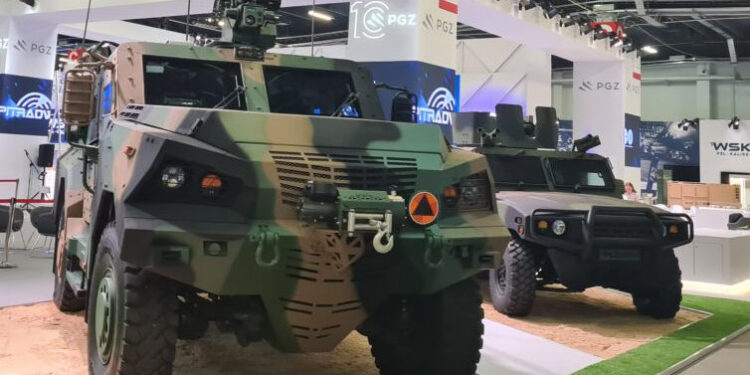 Stalowa Wola, Kielce: HSW na Salonie