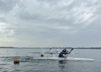 Tarnobrzeg. Kajakarze rywalizowali na Jeziorze Tarnobrzeskim