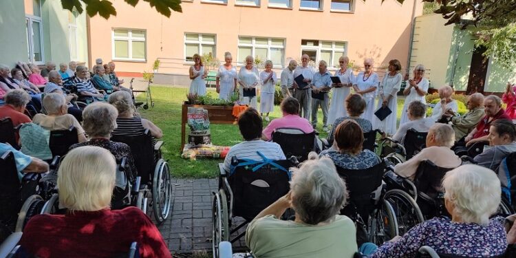 Tarnobrzeg. Mobilne zielniki od seniorów.