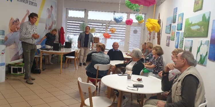 Tarnobrzeg. Seniorzy tworzą słuchowisko radiowe