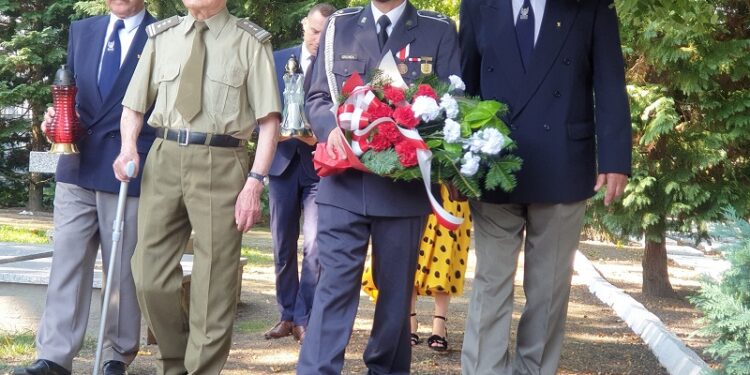 Tarnobrzeg. Ku pamięci kapitana Józefa Sarny