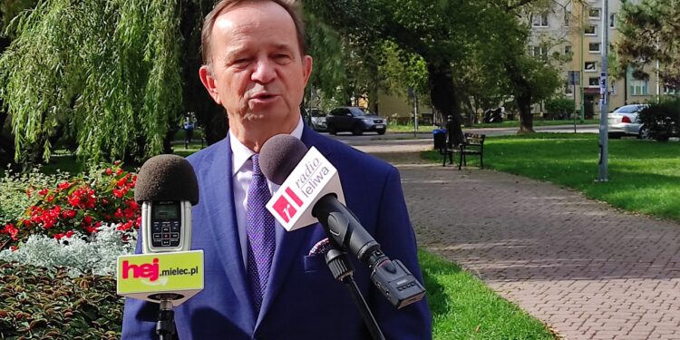 Mielec:  Marszałek podkarpacki zaapelował do mieszkańców o udział w zbliżającym się referendum