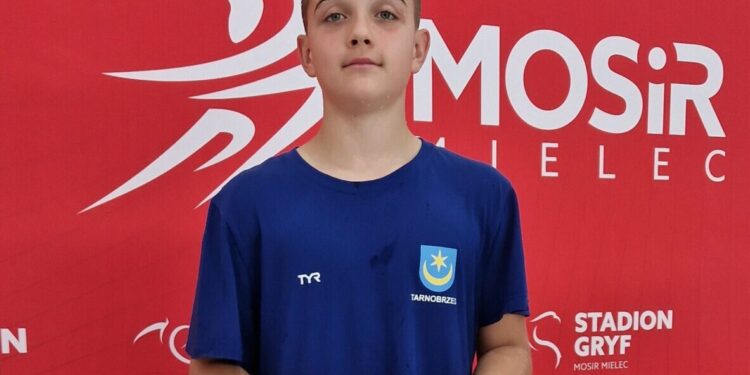 Tarnobrzeg: Tarnobrzeżanin najlepszym zawodnik w Otwartych Mistrzostwach Mielca w pływackich Sprintach.