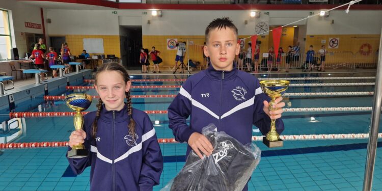 Tarnobrzeg: Blanka Krasowska i Bartosz Turbak z UKS Delfin  najlepszymi zawodnikami w Podkarpackiej Lidze Pływackiej