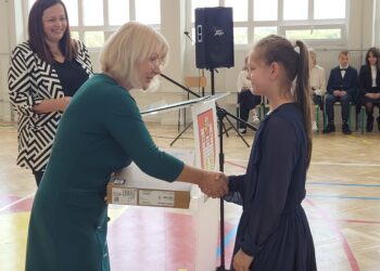 Zawichost: Czwartoklasiści otrzymali laptopy.