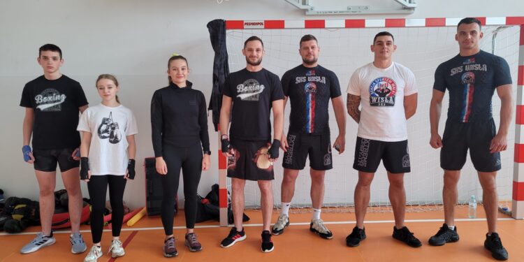 Gierlachów: Pokaz sportów walki.
