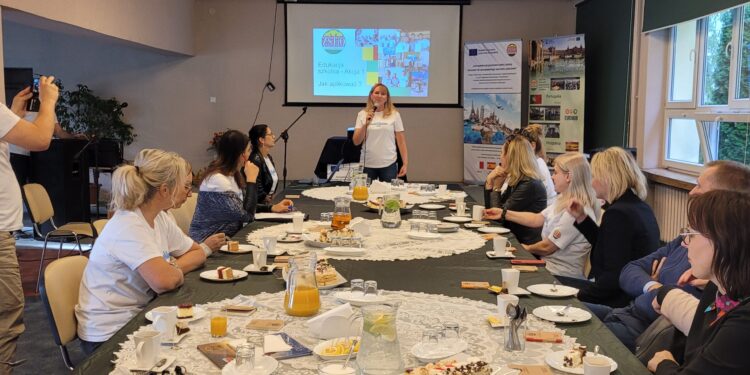 Sandomierz: 'Kompetencje językowe kadry szkoły kluczem do europejskiego wymiaru placówki’.