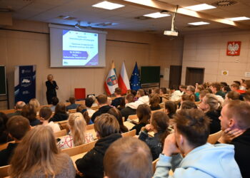 Świętokrzyskie: Więcej wiedzy, umiejętności, kwalifikacji – i prawie za darmo.