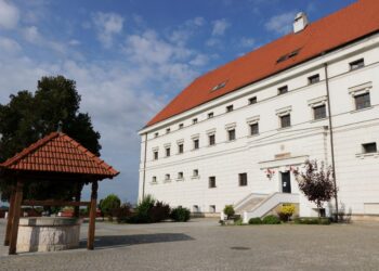 Sandomierz: Rola dziedzictwa materialnego w budowaniu tożsamości lokalnej – debata.