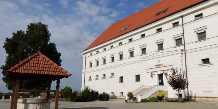 Sandomierz: Rola dziedzictwa materialnego w budowaniu tożsamości lokalnej – debata.