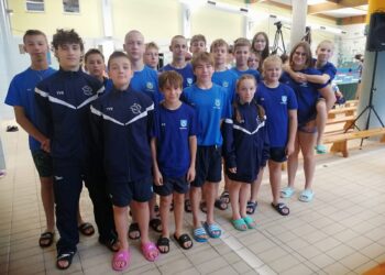 Tarnobrzeg: 23 medale UKS Delfin Tarnobrzeg na Zawodach Pływackich w Ropczycach