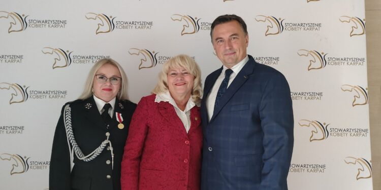 Tarnobrzeg: Tarnobrzeżanki z tytułem  ,,Kobieta sukcesu i osobowość Karpat”