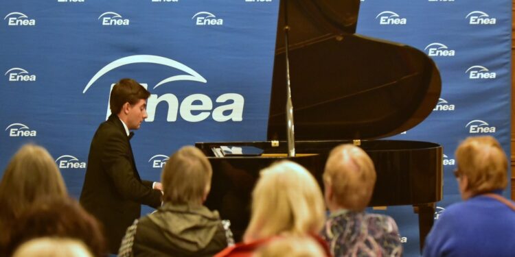 Tarnobrzeg. Za nami kolejny koncert z cyklu „Spotkania muzyczne w tarnobrzeskim zamku. Muzyka z Energią”