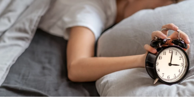 Jak przetrwać zmianę czasu?