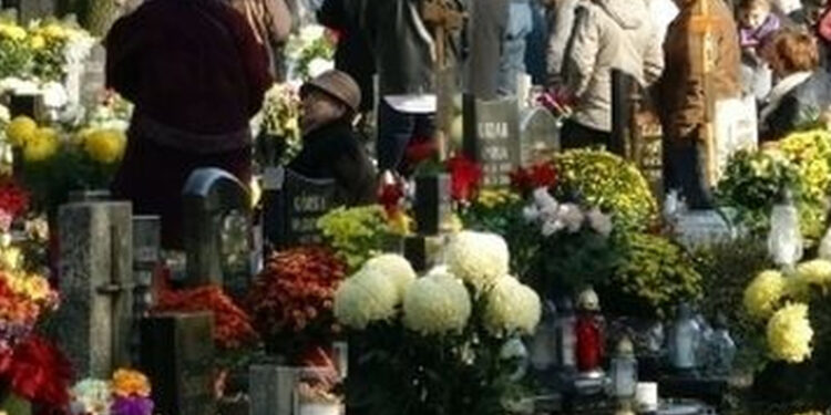 Powiat Stalowowolski: W środę w dniu Wszystkich Świętych ostrożnie przy cmentarzach