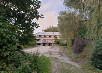 Tarnobrzeg. Działka z ruiną po Hotelu Nadwiślańskim wkrótce na sprzedaż?