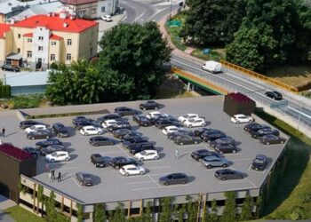 Stalowa Wola: Odsłonięto tablicę pamiątkową dyrektora Malickiego przy ulicy jego imienia