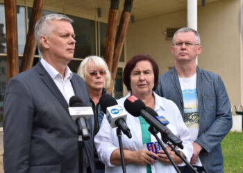 Stalowa Wola: Tomasz Siemoniak na konferencji KO o zbrojeniówce.