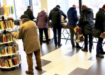Stalowa Wola: Kiermasz taniej książki w Bibliotece Głównej