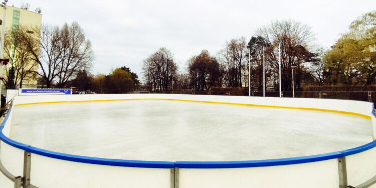 Stalowa Wola: Dwie firmy stanęły do przetargu na sztuczne lodowisko