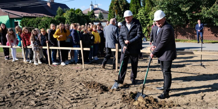 Mielec: Rusza budowa Ośrodka Zdrowia w Pustyni gm. Dębica.