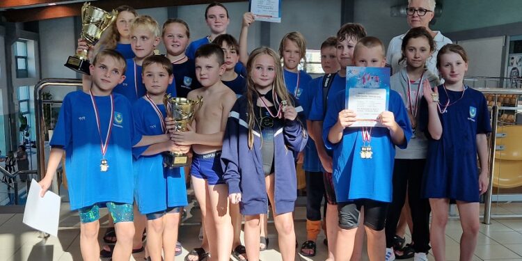 Tarnobrzeg. 21 medali dla „Delfina”