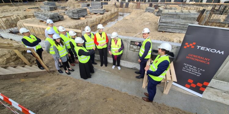 Stalowa Wola: Wmurowano kamień węgielny pod Przedszkole nr9