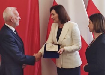 Tarnobrzeg. Prezydent z tytułem „Podkarpacki Samorządowiec przyjaciel Seniorów”