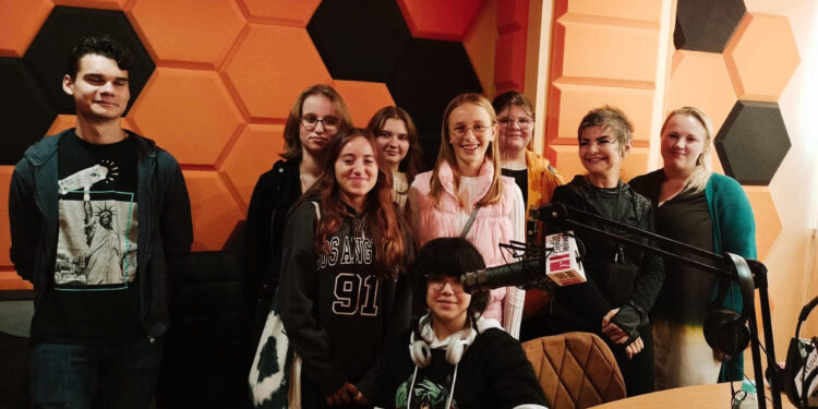 Zarzecze: Młodzi ludzie podsumowali projekt MYŚLI I SŁOWA