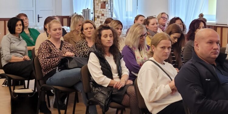 Sandomierz: O depresji dzieci i młodzieży oraz współpracy na linii rodzic – szkoła.