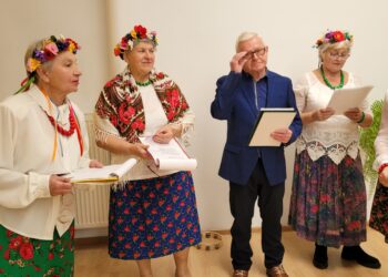 Sandomierz: Radość i muzyka od UTW dla DPS.