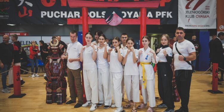 Tarnobrzeg: Udany start karateków