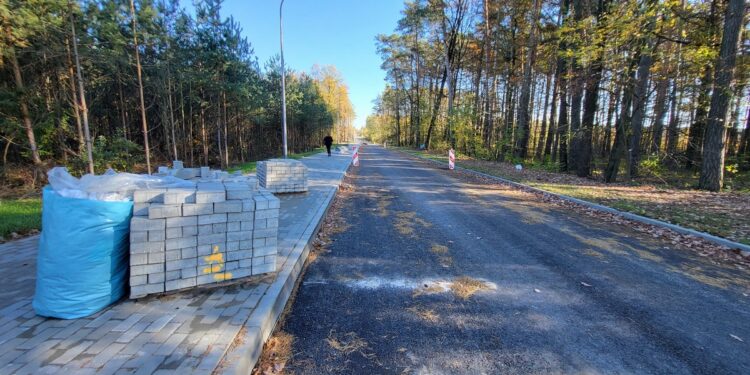 Nowa Dęba. Budowa ulicy Śmiśniewicza postępuje zgodnie z planem