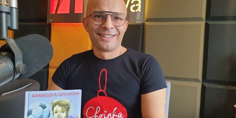 Radiowa licytacja w ramach akcji „Choinka Życzeń”. Do zdobycia cenny pakiet nagród
