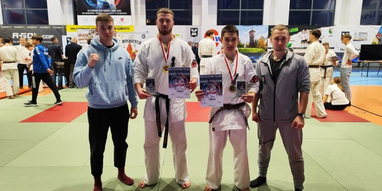 Tarnobrzeg. Mistrzostwo Polski dla dwóch zawodników z Klubu Kyokushin Karate