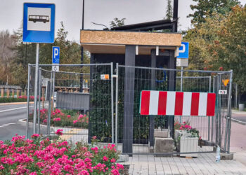 Stalowa Wola: Podróżni niecierpliwią się z powodu braku dostępu do przystanków