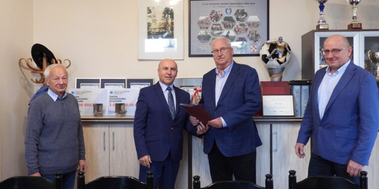 Nowy Nart: jest przetarg na budowę chodnika i będzie przebudowa drogi