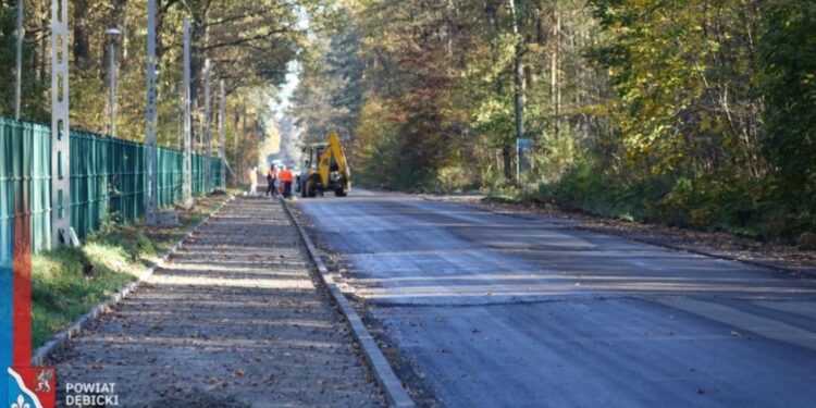 Dębica: Zabiegali o poprawę drogi…