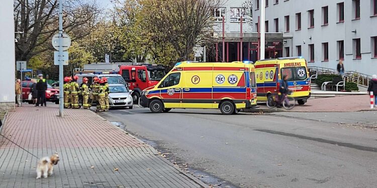 Mielec: Funkcjonariuszki mieleckiej policji potrącone na przejściu dla pieszych