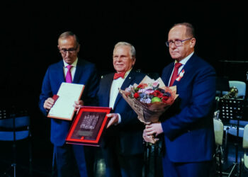 Dębica: Wręczono tytuły Honorowy Obywatel Dębicy i Zasłużony dla Miasta Dębica