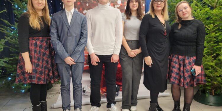 Sandomierz: Diecezjalne obchody Międzynarodowego Dnia Wolontariusza.