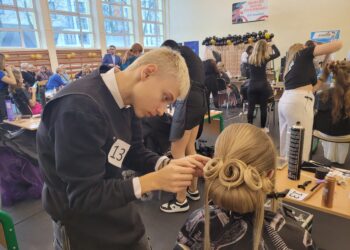 Sandomierz: III Konkurs Sztuki Fryzjerskiej TUFKO – MANIA.